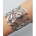 Bracelete Modelo Maxi Em Aço Com Desenhos Vazados