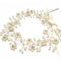 Arranjo Tiara Em Metal Prateado Com Flores Em Pérolas