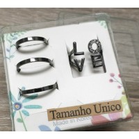 Conjunto com 4 Anéis Lisos e Formato Love